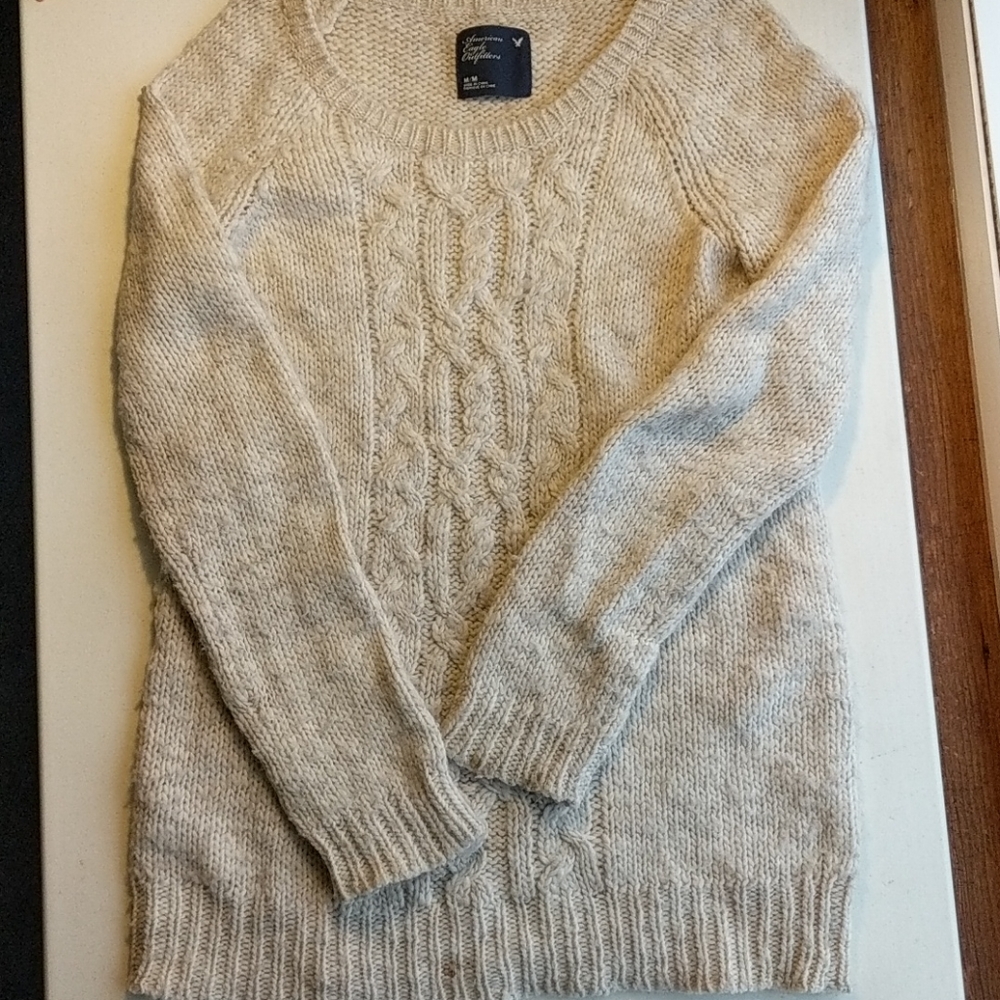 AEO cable knit oversized sweater size medium